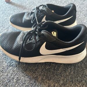 Nike Black Sneakers